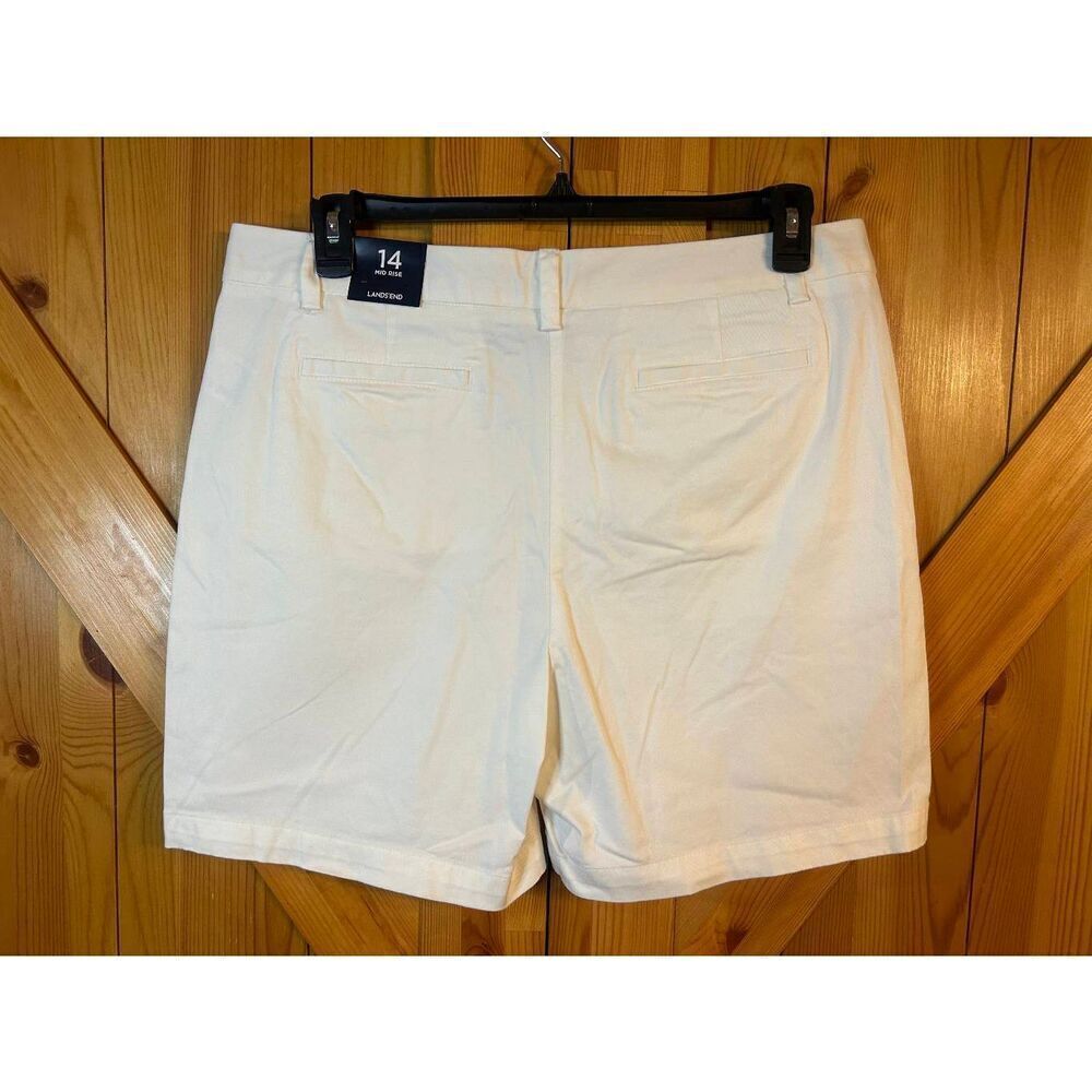 Lands' End Womens White Mid Rise Zip Button Khaki Shorts NWT Size 14 (5134) - Picture 2 of 4